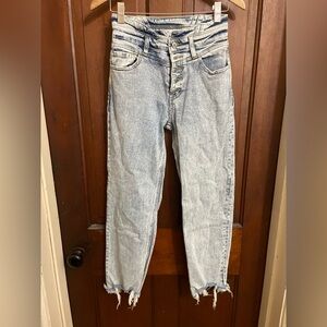 KanCan women’s size 26 high rise cropped straight jeans